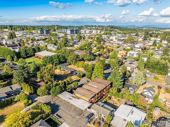 4th image of 1017 SW 154th Street