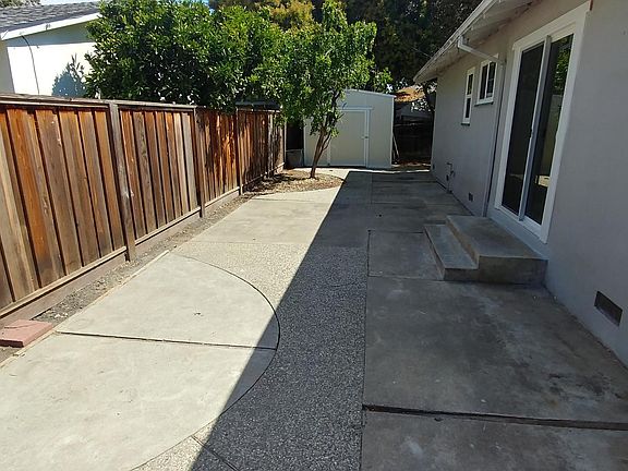 3rd image of 2215 Calabazas Blvd