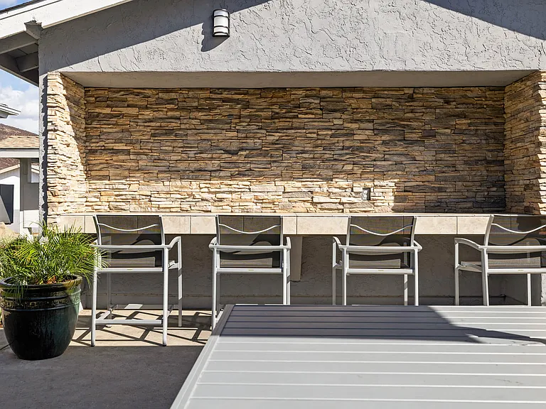 Terre at E Bradley — Photo 15