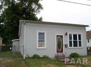 606 Caroline St, Pekin, IL 61554