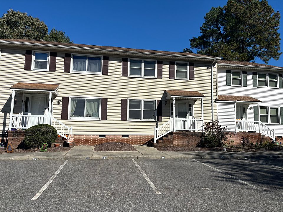 1st image of 35 Bromley Dr