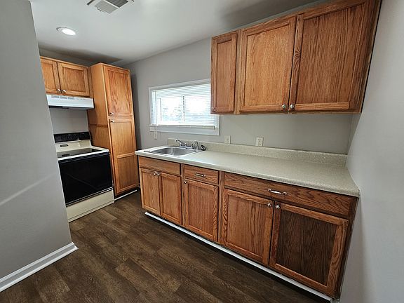 5th image of 219 W Adams Ave #A