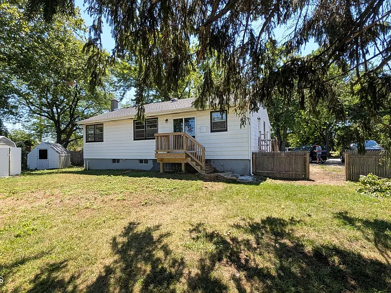 509 Stone Rd — Photo 15
