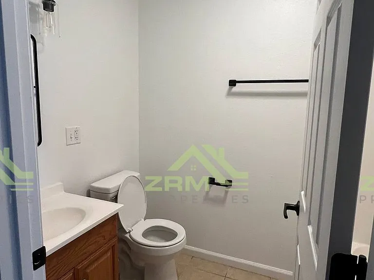 10420 Glendale St #A — Photo 10