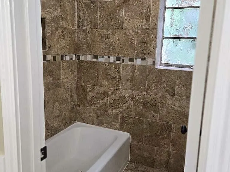 1779 Saxony Ln — Photo 15