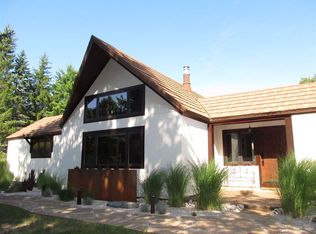 8173 Clayton Rd, Harbor Springs, MI 49740