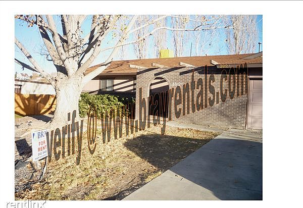 392.5 W Valley Cir front watermarked
