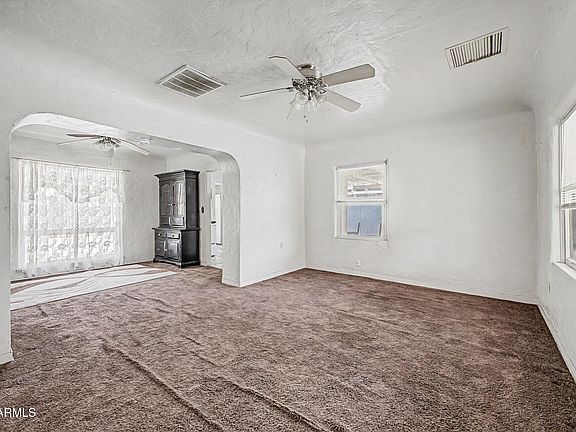 4th image of 1642 E GLENROSA Avenue