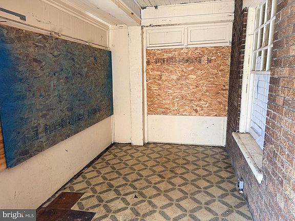 4th image of 2511 S Millick St