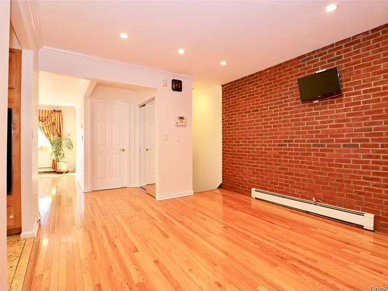 1535 E Gun Hill Rd #2 — Photo 2