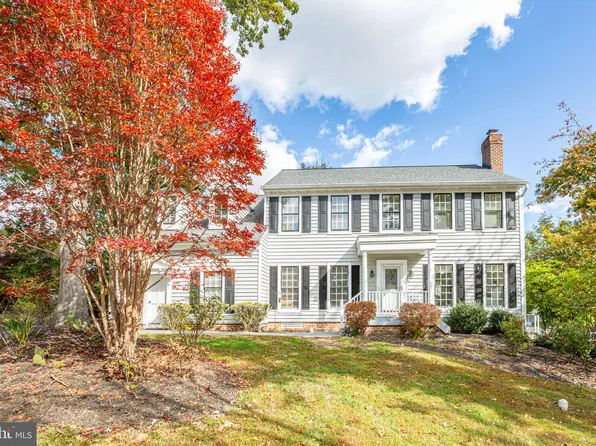 11801 Gardenia Dr, Fredericksburg, VA 22407