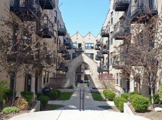 4436 N Damen Ave APT 2E, Chicago, IL 60625