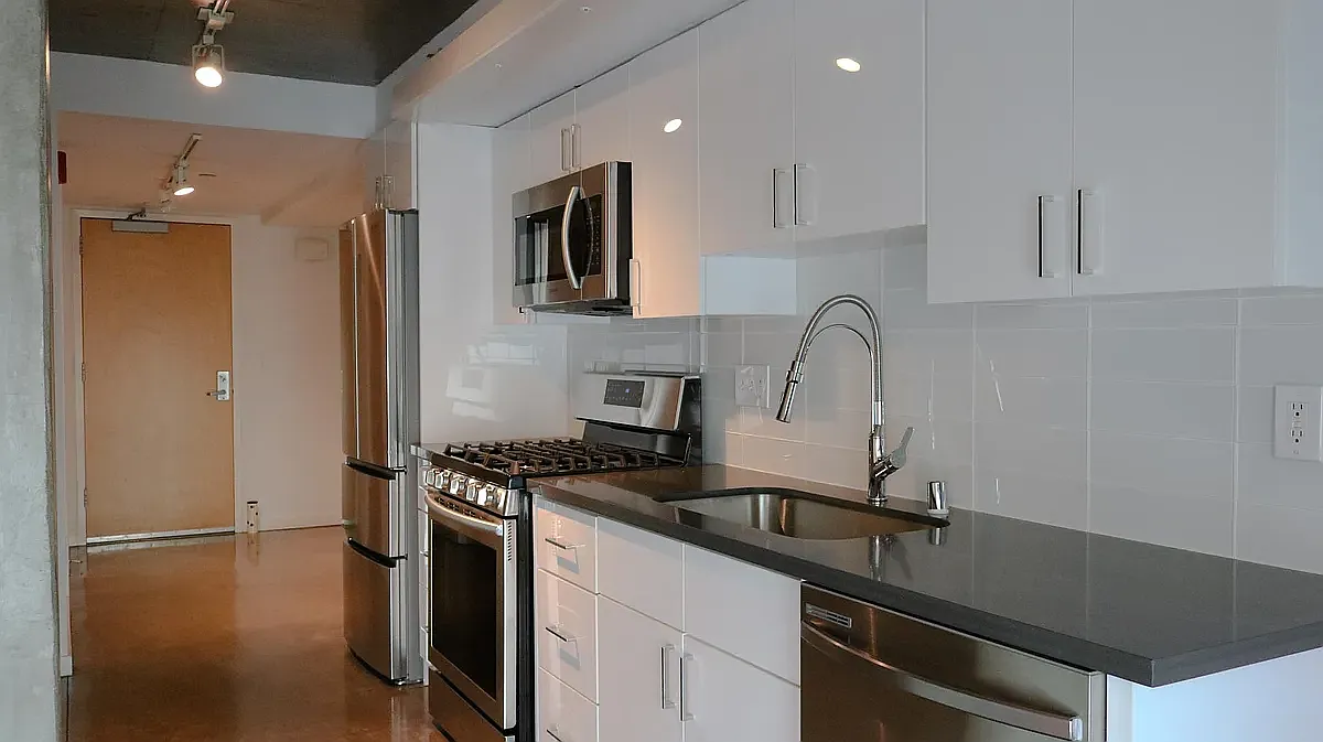 Glasdore Lofts — Photo 2