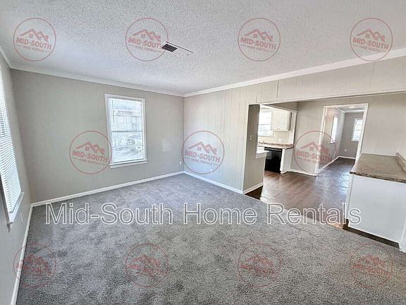 4th image of 1060 Salem St