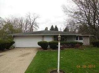 52936 Highland Dr, South Bend, IN