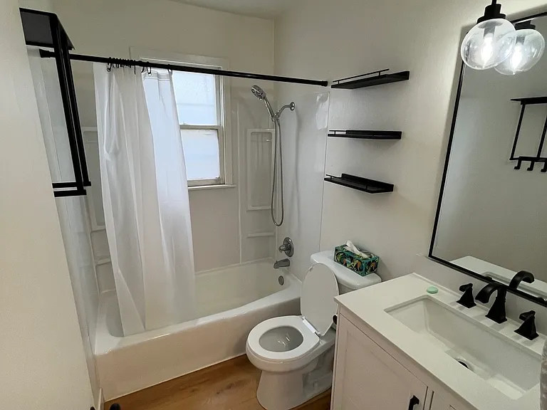 102 NW Sharmin Dr #104 — Photo 6