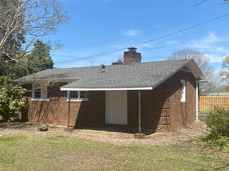 2400 E Blackstock Rd — Photo 6