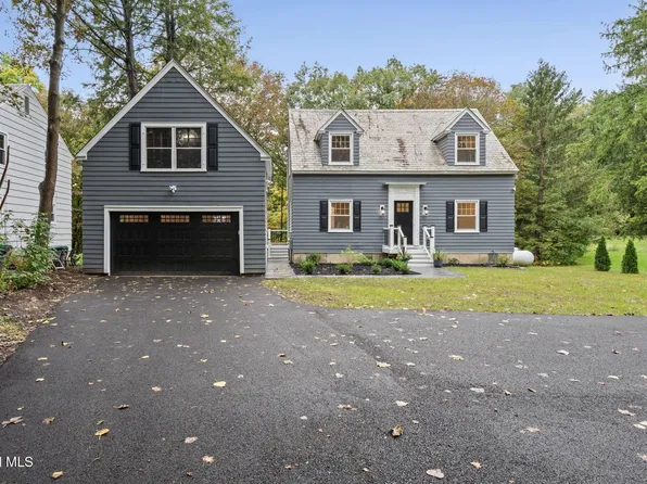 2628 Troy Schenectady Road, Niskayuna, NY 12309