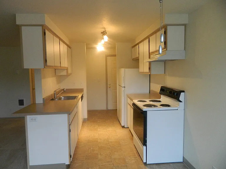 Springwater Trail Apartments — Photo 41
