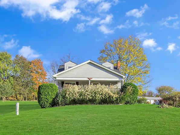 551 Old Blackhawk Rd, Beaver Falls, PA 15010