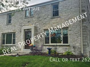 9027 W Wisconsin Ave, Milwaukee, WI 53226