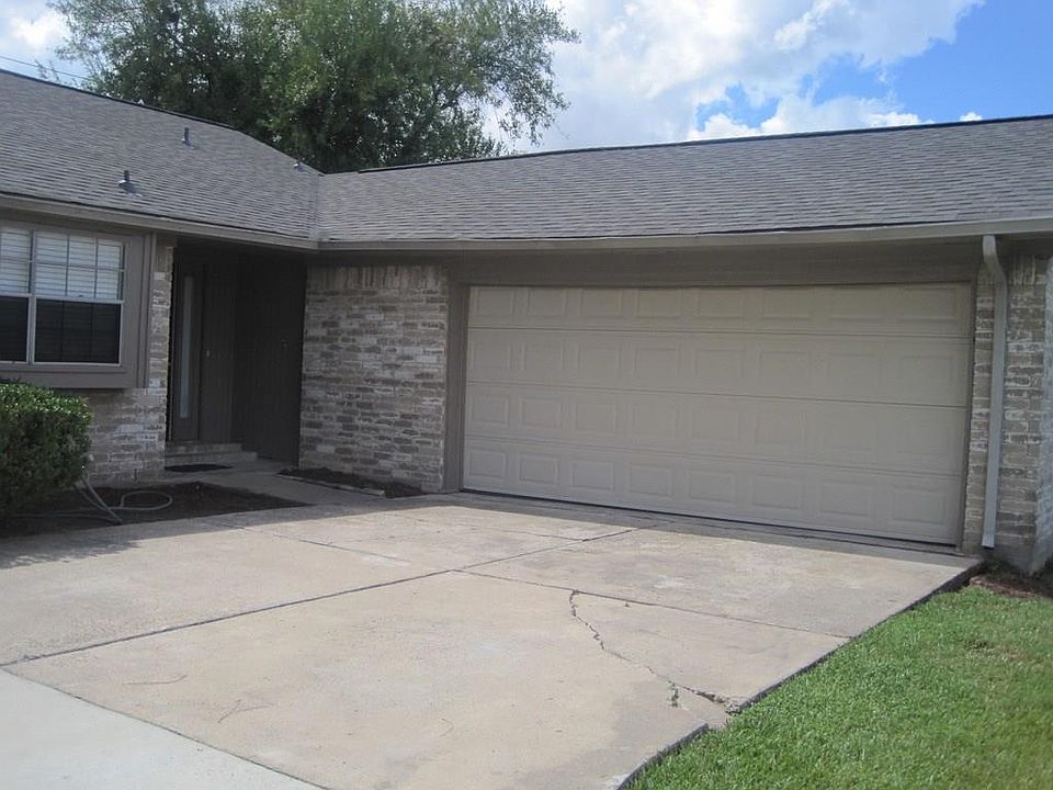 1st image of 8507 Bird Run Dr