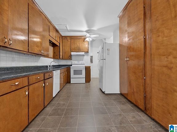 26th image of 214 South St E