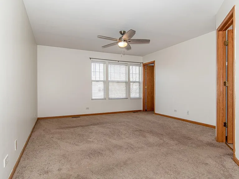 4133 Blackstone Dr — Photo 20