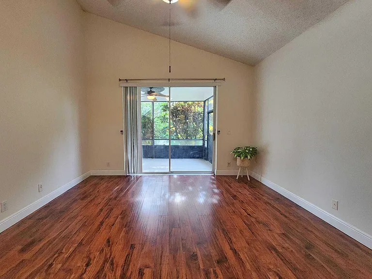 7705 Forest Green Ln — Photo 19