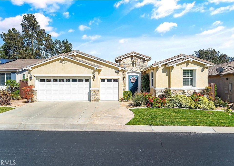 1st image of 570 Olazabal Dr