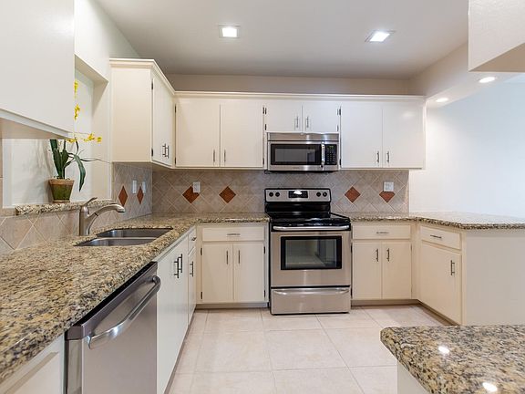 4th image of 5723 S Bayberry Lane