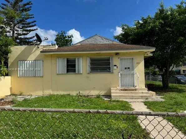1268 SW 4th St, Miami, FL 33135