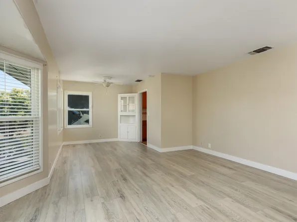 1327 El Rancho Dr, Bakersfield, CA 93304