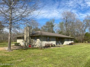 4457 Berryville Rd, Benton, MS 39039
