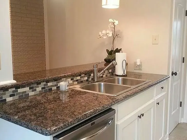 535 Milam Dr — Photo 5