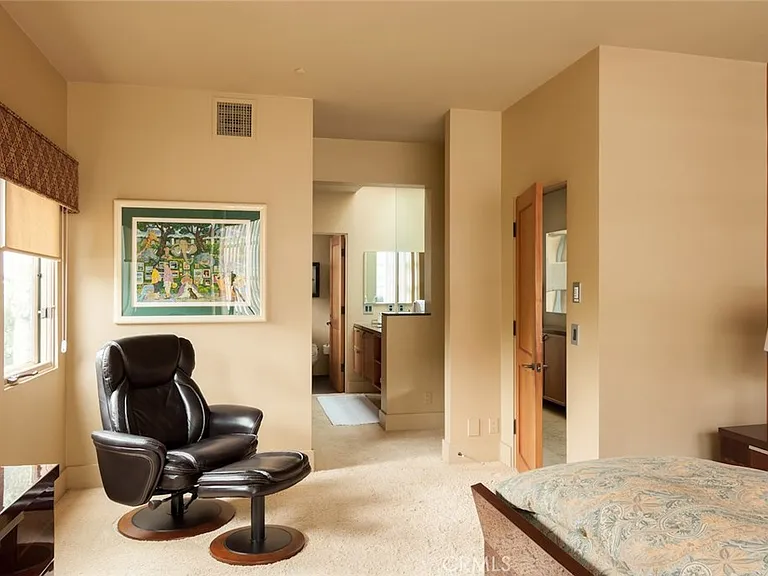 35121 Beach Rd — Photo 38