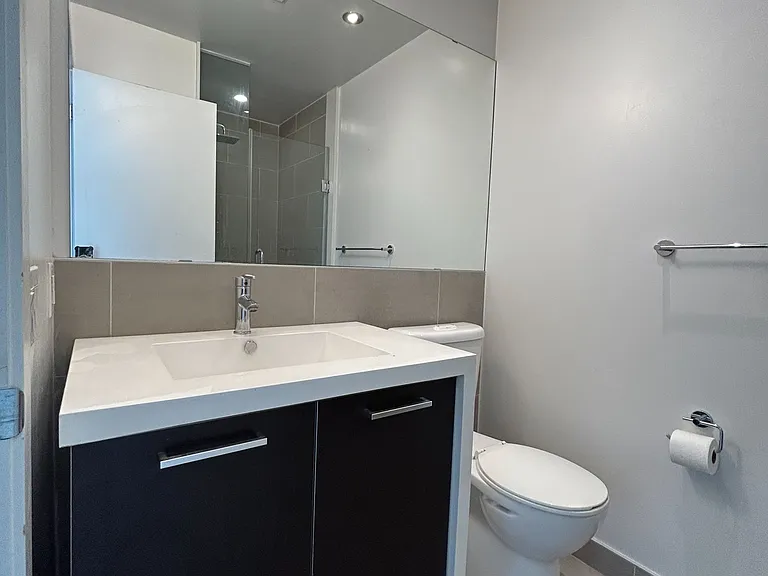 319 Carlaw Ave #409 — Photo 6
