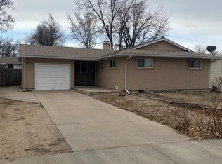 12 Scotland Rd, Pueblo, CO 81001