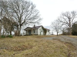 3220 Highway 31e Ln, Bethpage, TN 37022