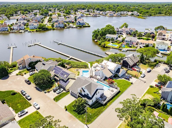 1615 Calamus Place, Point Pleasant, NJ 08742