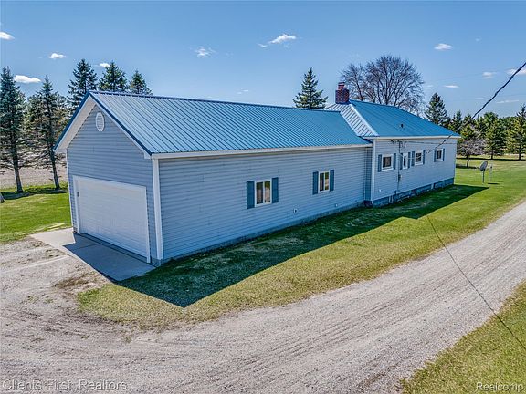 4th image of 342 N Chambers Rd
