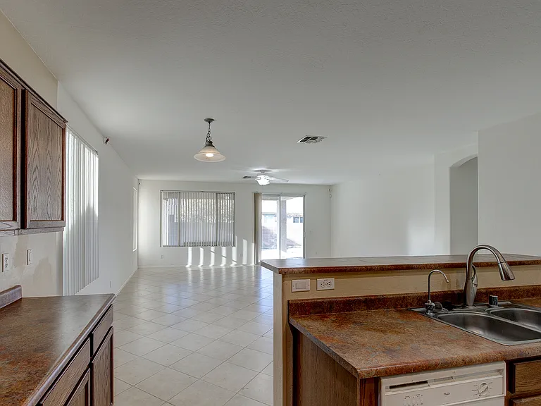 7583 W State Ave — Photo 13