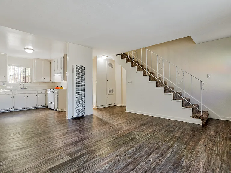 Alburtis Townhomes — Photo 3