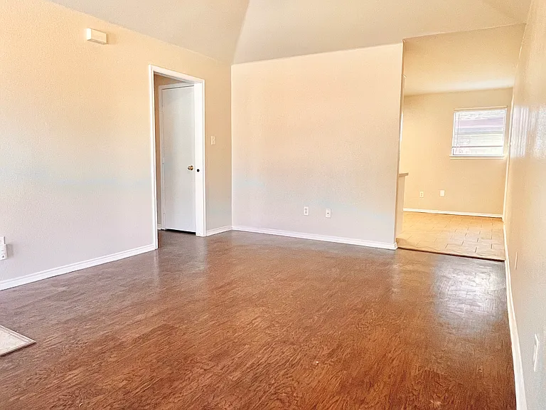 124 Stewart Bend Ct #A — Photo 3