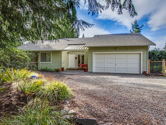 2nd image of 6585 NE Honeysuckle Ln