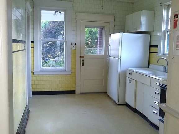 2nd image of 1212 Pennsylvania Ave