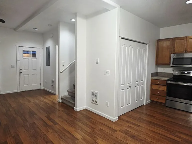 1517 SE 127th Ave #9 — Photo 7