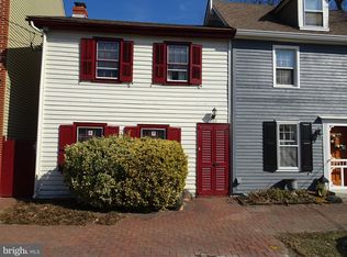 203 Chestnut St, New Castle, DE 19720