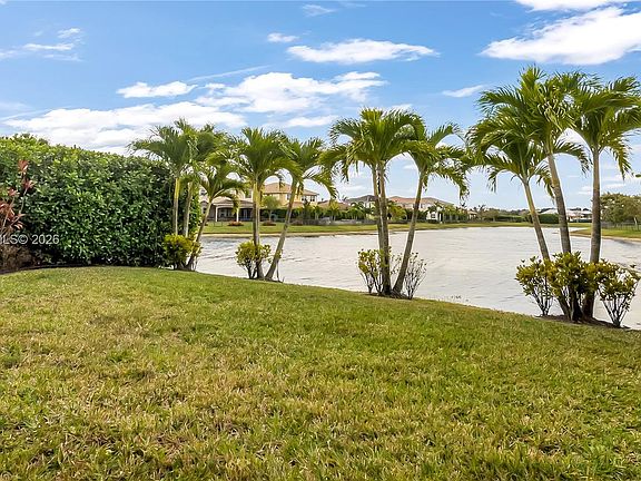 3rd image of 10120 Lake Vista Ct