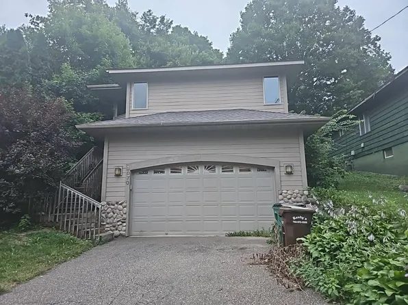 3070 Alexander Ln, Mound, MN 55364